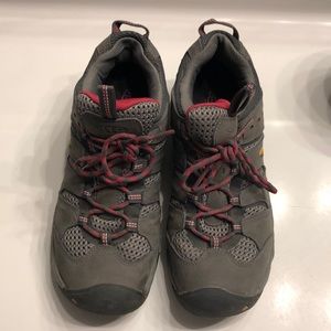 Keen Women’s Shoes Size 7